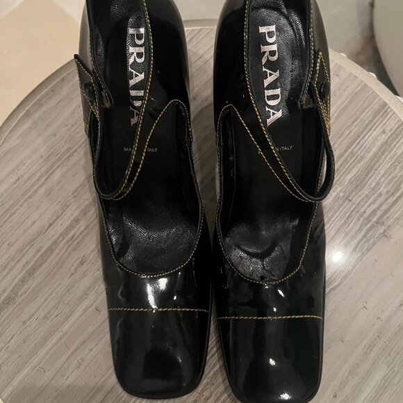 Prada Mary Jane Heels - Vintage size 37 - Picture 2 of 9